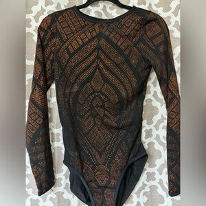 Dance Leotard

It was too big for my daughter so it has never been worn.